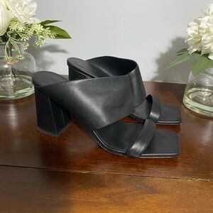 Black heels, Vince, unique